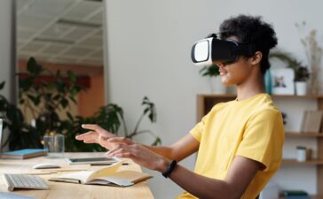 VR